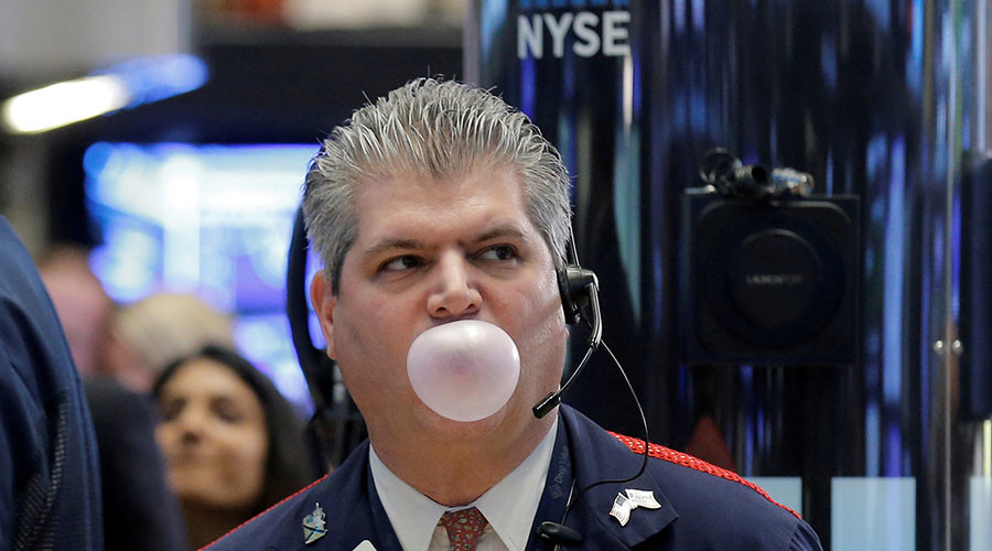 World stock markets turn red on Fed rate uncertainty