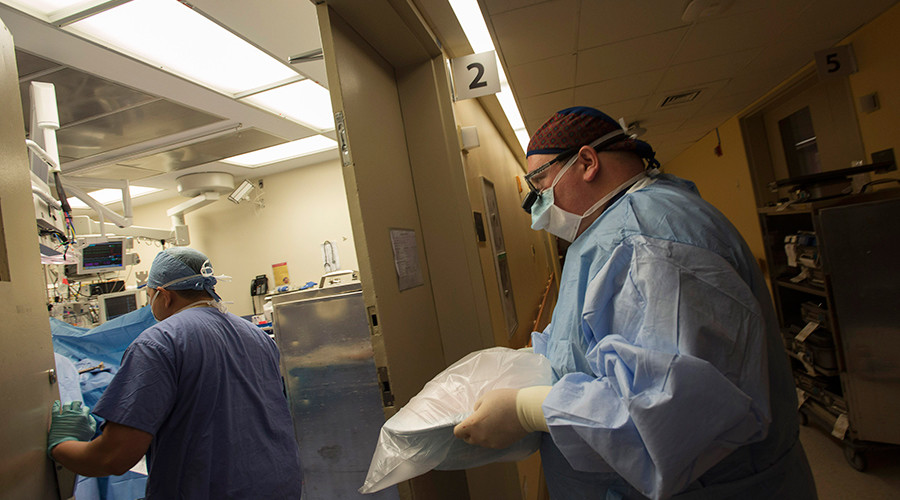‘Yes, unless’: Dutch lawmakers approve bill to put every citizen on organ donor list