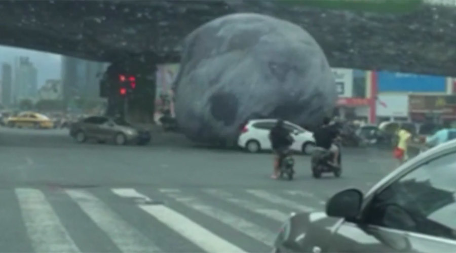 Massive ‘moon balloon’ wreaks havoc in Chinese city after super typhoon hits (VIDEO)