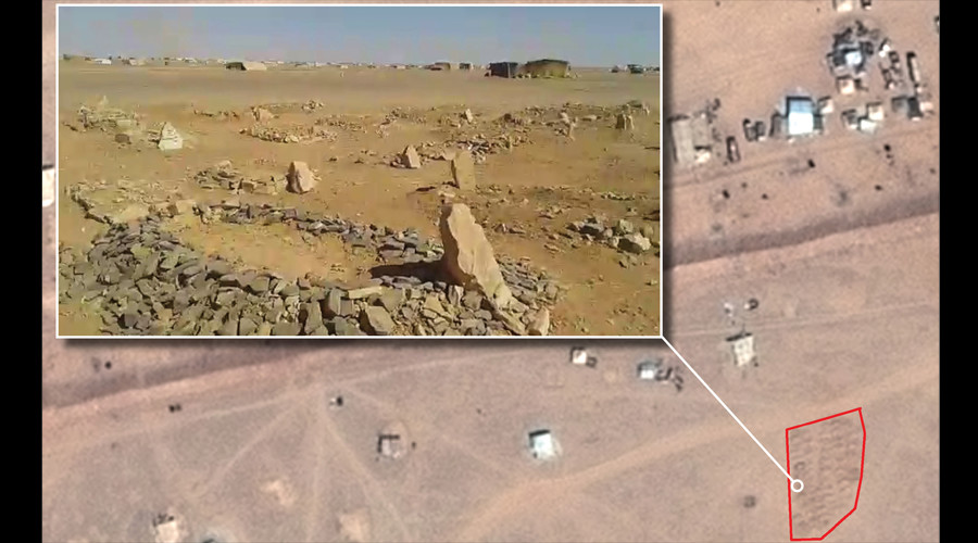 Graves appear in Syria-Jordan desert as 75,000+ refugees left stranded