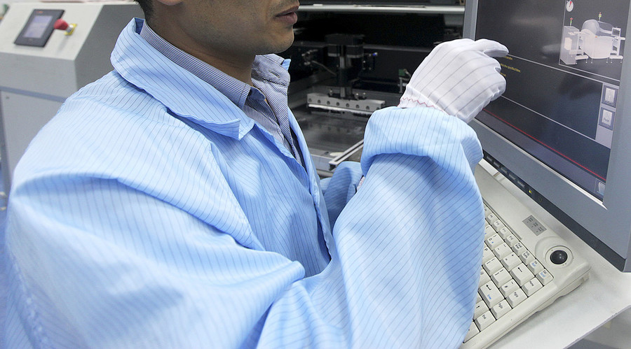 Microsoft wants to ‘solve’ cancer within decade by turning cells into computers
