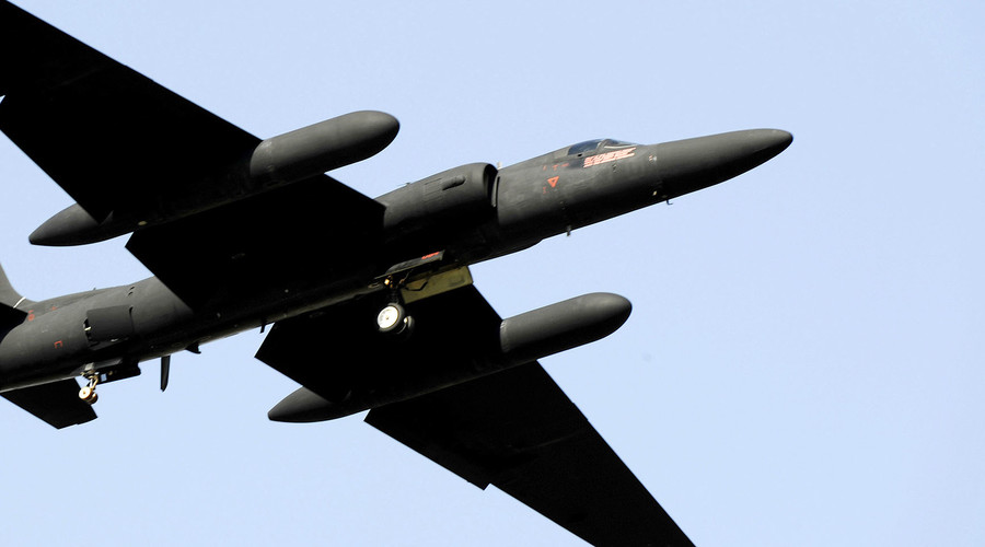 One pilot dead after military spy plane crash in central California