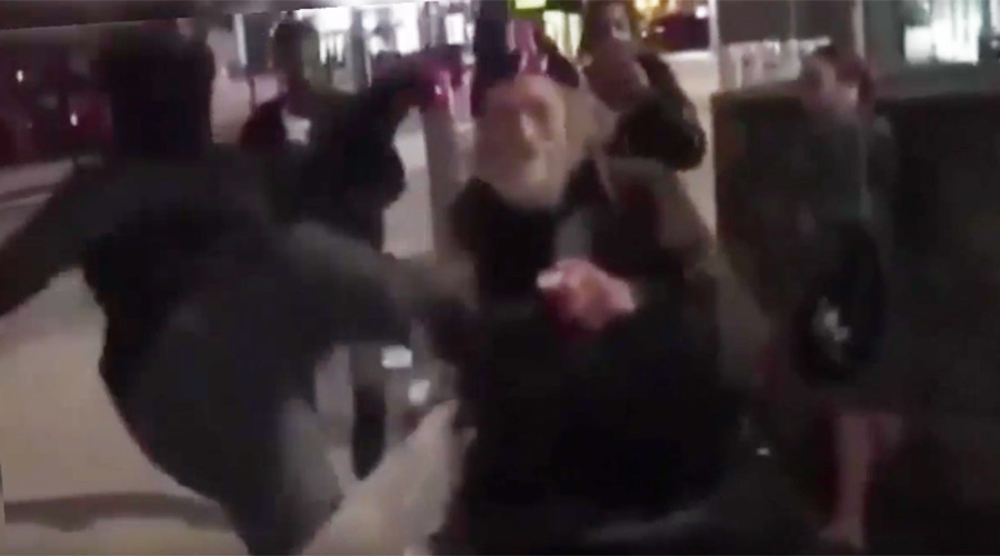 Thug jump-kicks homeless man in ‘disgusting’ attack (VIDEO)