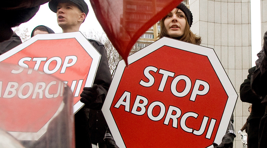 Pro-life vs pro-choice: Protest over abortion ban law in Poland rages online