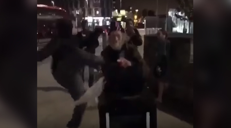 Not #CharlotteProtest: Shocking assault on elderly man actually took place in London (VIDEO)