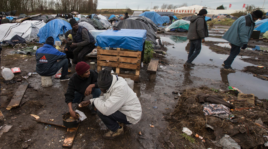 U.K. Pauses Registration of Calais Jungle Child Refugees 