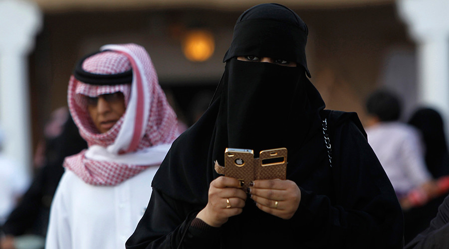 ‘Kill the worthless dog’: Saudi princess ‘abuses’ Paris decorator, Twitter users enraged