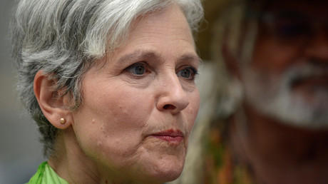 <b>Jill Stein</b> charged for spray-painting bulldozer in Dakota pipeline protest ... - 57d07b1cc36188be428b4644