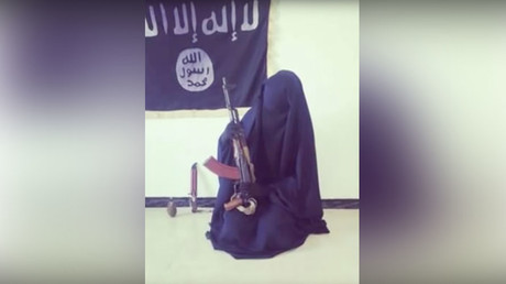 Female ISIS fighter. © Conflict Studies