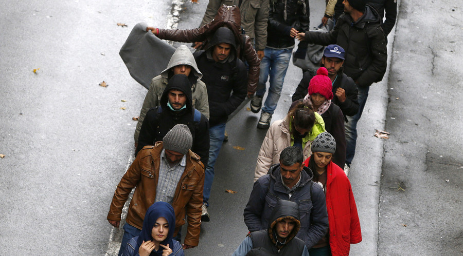 Germany wants Greece to deal with all refugees landing on its shores