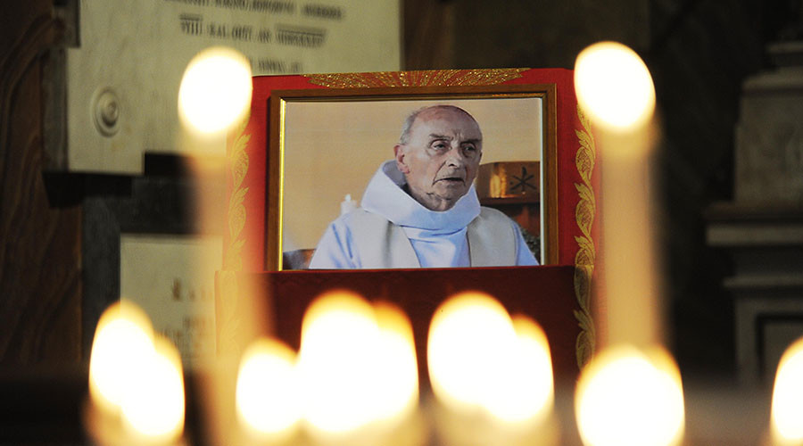 Pope Francis smooths sainthood path for ISIS-slain Normandy priest