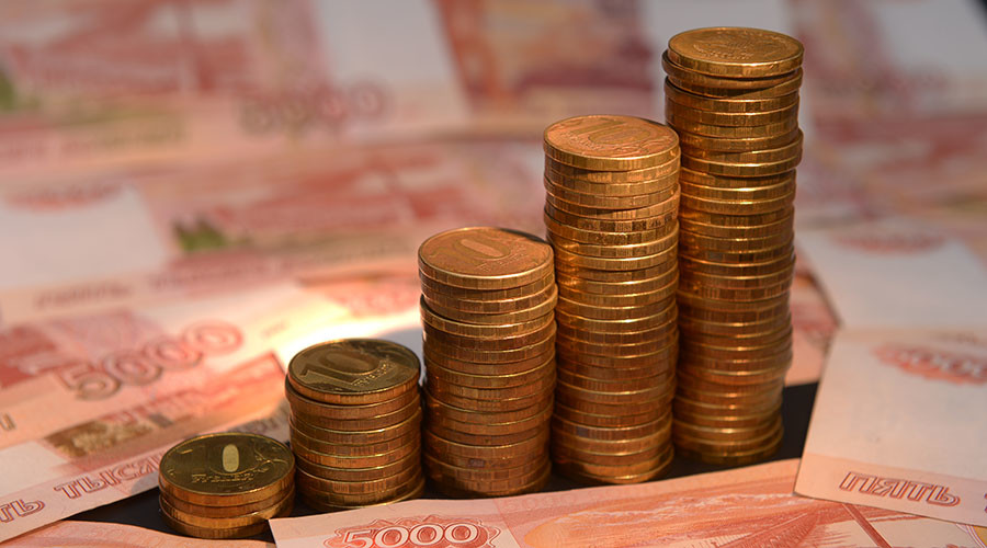 Ruble at 11-mo high fuels hedge fund interest