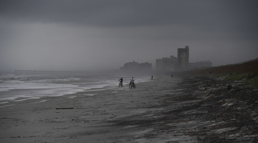 ‘Direct hit’: Hurricane Matthew sends Florida into panic as ‘massive destruction’ expected