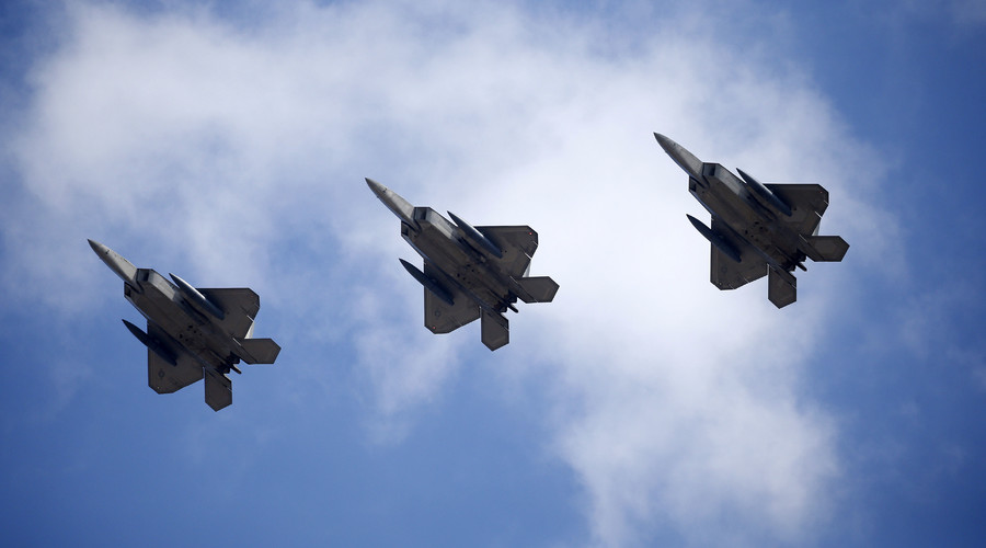 U.S. F-22 stealth fighter jets © Kim Hong-Ji