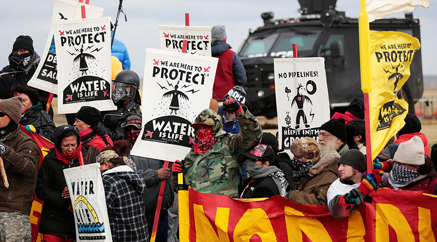 'Snowden' actress arrested while filming Dakota Access Pipeline protests live