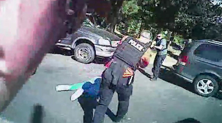 Keith Scott autopsy shows Charlotte police shot him 4 times, family says first in the back – report