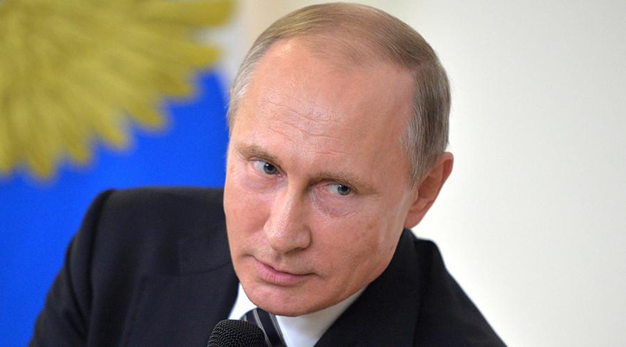 ‘Maybe I said something wrong’: Putin mocks US surveillance during presser power blackout
