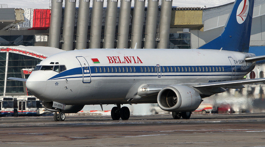 Kiev threatened to send fighter jets to ground Belarusian passenger plane – air carrier