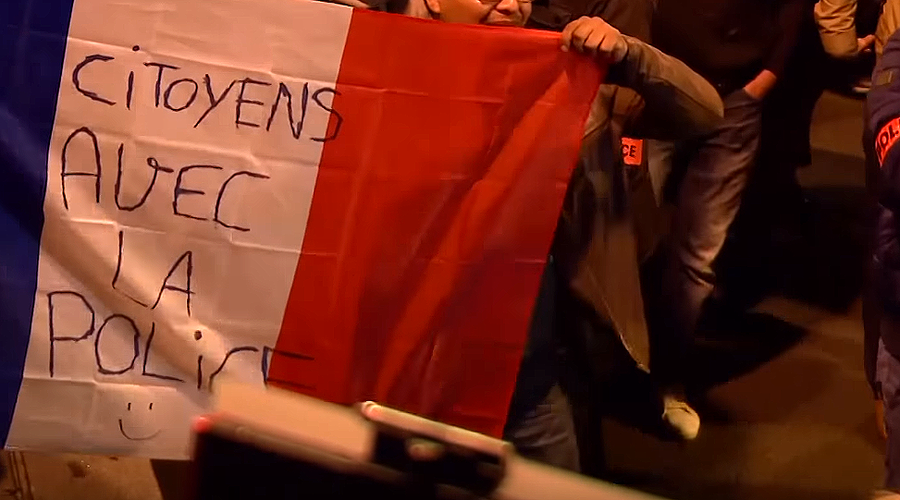 Police crowd Notre Dame square protesting France’s 11-month state of emergency (PHOTOS, VIDEO)
