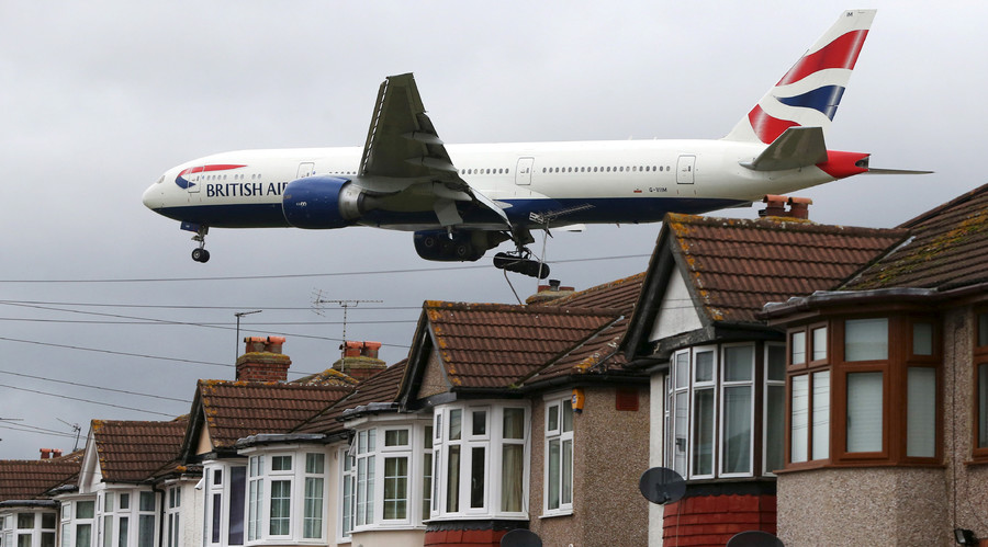 UK ministers approve Heathrow airport expansion