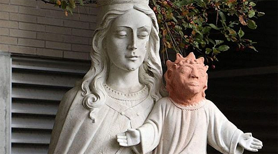 #TemporaryBabyJesus: Bizarre replacement statue head captivates internet (PHOTOS)