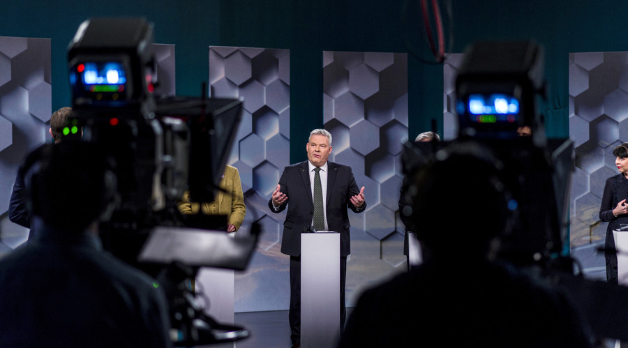 Iceland PM resigns as Pirate Party makes election gains