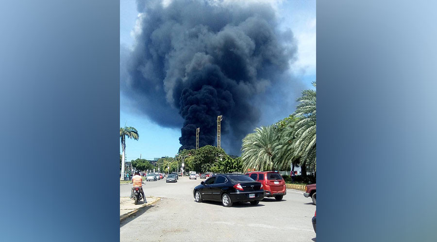 Explosion, fire at oil refinery lead to evacuation in northeast Venezuela (PHOTOS, VIDEOS)
