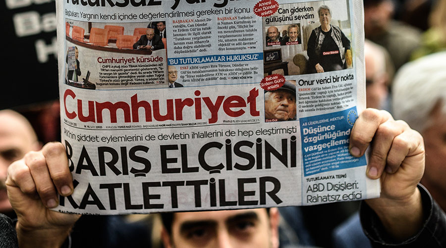 Turkish police arrest editor-in-chief of Cumhuriyet opposition daily, raid executives’ homes
