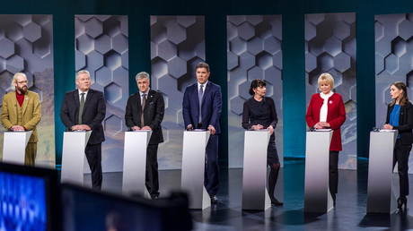 (L-R): Ottarr Proppe, Prime Minister Sigmurdur Ingi Johannsson, Benedikt Johannesson,  Bjarni Benediktsson, Birgitta Jonsdottir, Oddny G. Hardardottir and Katrin Jakobsdottir take part in a debate ahead of parliamentary elections, October 28, 2016. © Geirix