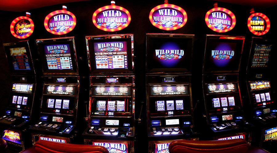 Lying slot machine tells woman she ‘won’ $43mln