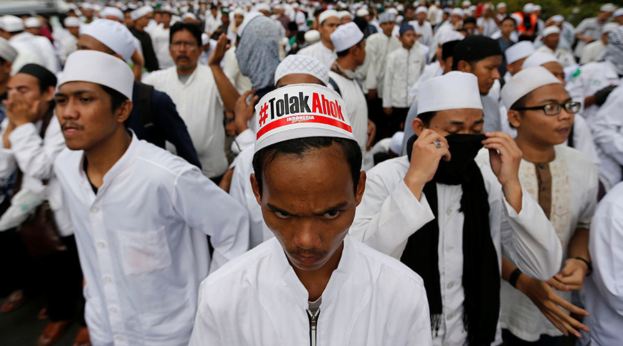 Islamists threaten violence over Jakarta governor’s ‘blasphemy,’ 18K police on high alert