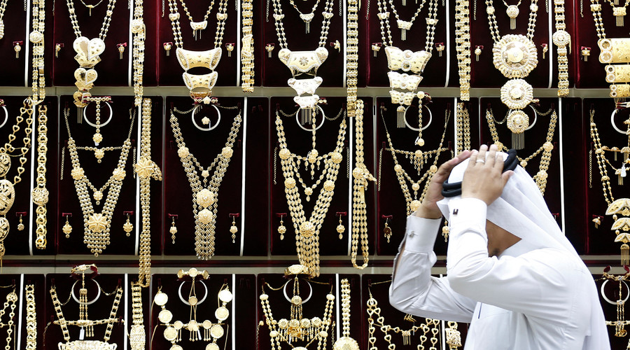 Saudi non-oil business growth posts record decline