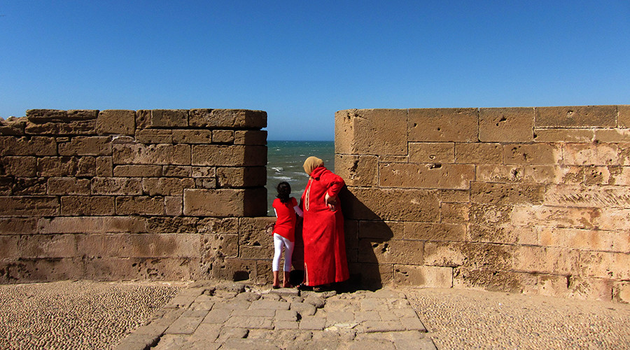 Teenage Moroccan girls face 3 years’ imprisonment for kissing in public