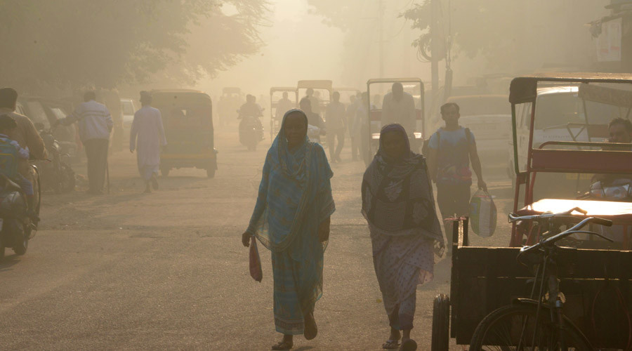 ‘Worst smog in 17yrs’ shuts schools in New Delhi (PHOTOS)