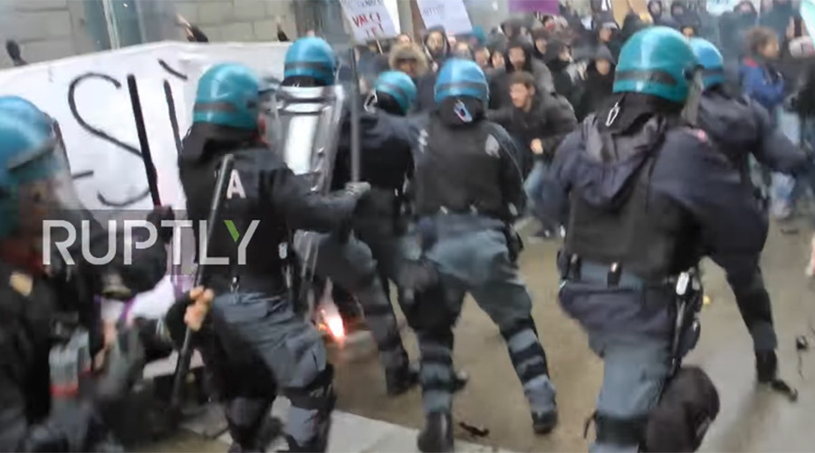 Italian protesters clash with police at anti-govt rally in Florence