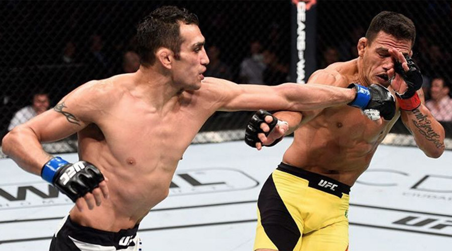 Tony Ferguson beats Rafael dos Anjos in UFC Mexico clash