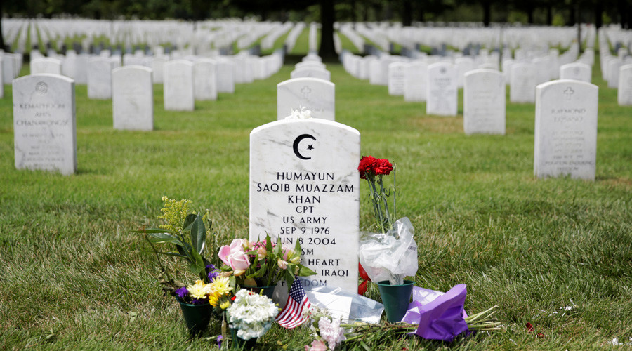 Capt Khan ballot tribute: Orthodox Jew dedicates vote to US Muslim soldier (PHOTO)