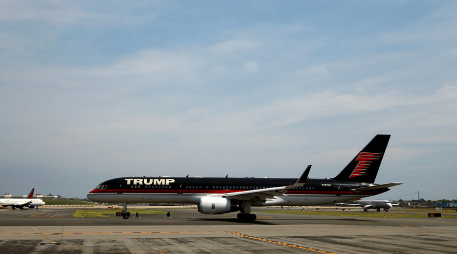 Trump’s plane given water cannon salute at NY airport he slammed during campaign (VIDEO)