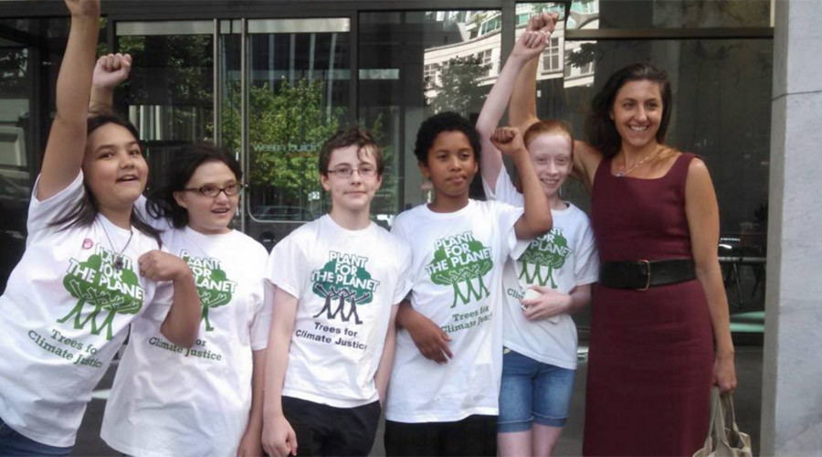 ‘Trial of the millennium’: Judge rules kids can sue US government over climate change