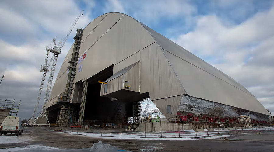 Giant radiation shield built to cap Chernobyl's damaged nuclear reactor (VIDEO, PHOTOS)
