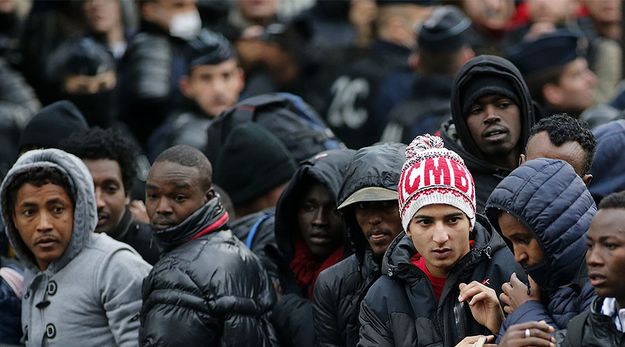 100 far-right protesters attack migrant center in French village