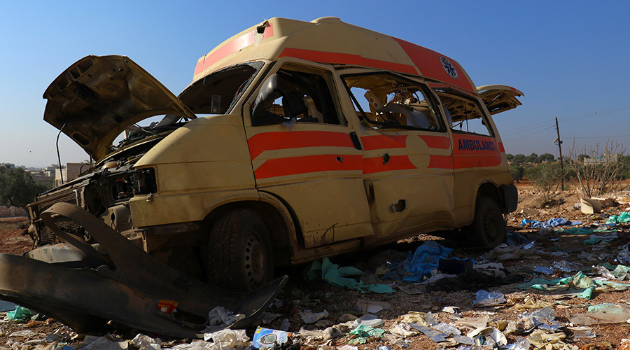 A damaged ambulance is pictured in Atareb, in the countryside west of Aleppo, Syria November 15, 2016 © Ammar Abdullah