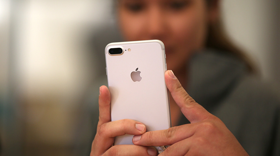 Manhattan DA seeks to make iPhones and other gadgets accessible to law enforcement