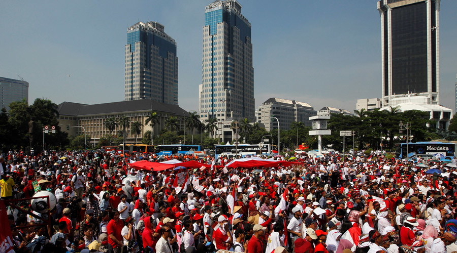 1,000s rally for tolerance in Indonesia amid blasphemy probe of Christian governor