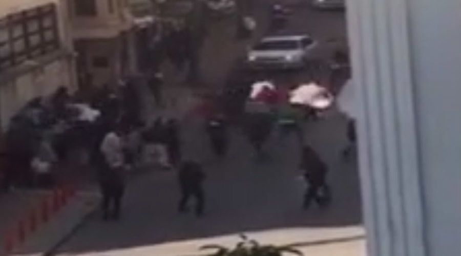 50 migrants escape from resettlement center in Istanbul, set building on fire (VIDEO)