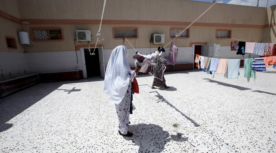 Monkey snatching schoolgirl’s headscarf sparks clashes in Libya, leaving 16 dead – report