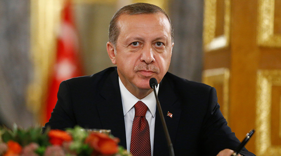 Turkish students in Britain have scholarships revoked in post-coup crackdown