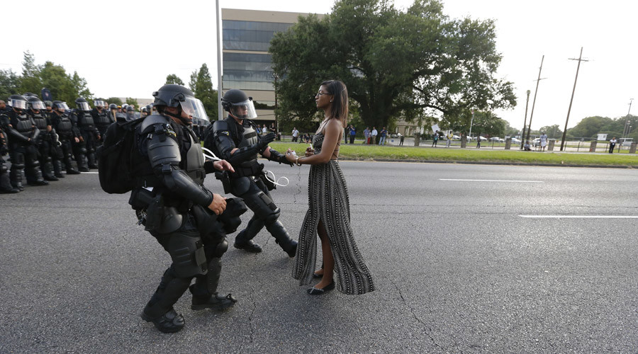 Baton Rouge approves settlement with arrested Alton Sterling protesters