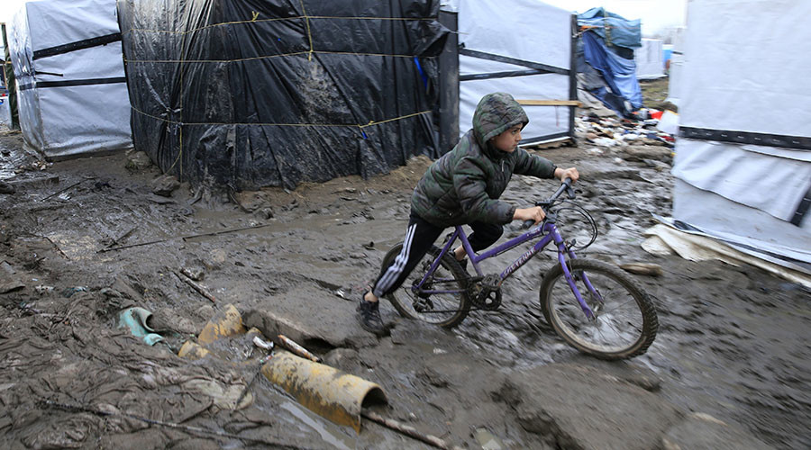 1 in 3 refugee kids vanished after Calais ‘Jungle’ camp demolition – charity