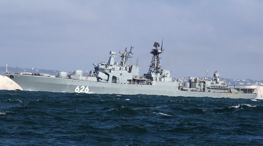 Russian military ship first to help out Ukrainian vessel in distress (VIDEO)